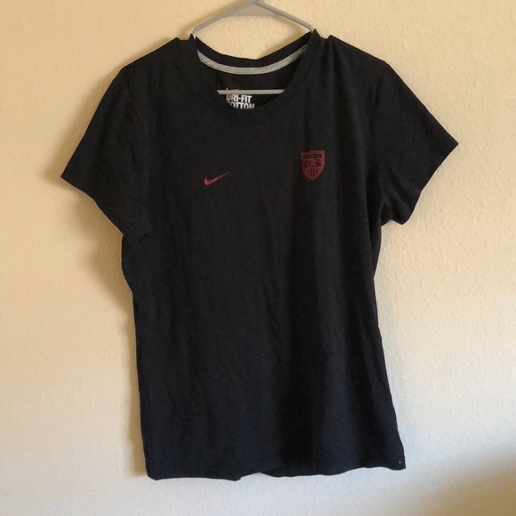 Workout top - Picture 2 of 5